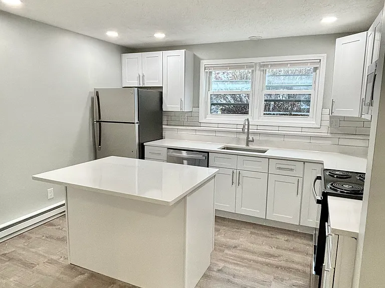 335 Plantation St #1-R — Photo 2
