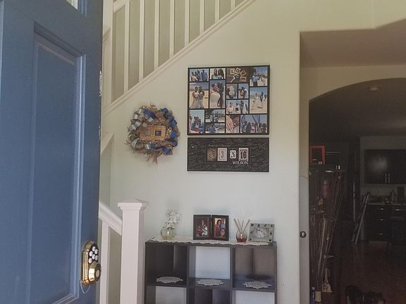 Entry way to front room