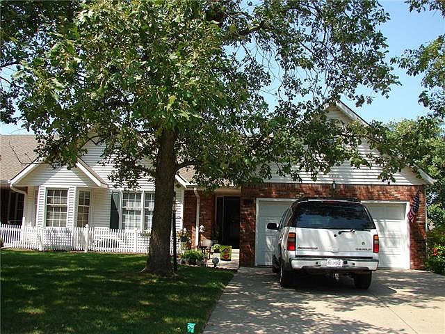 1st image of 2210 Berkshire Dr