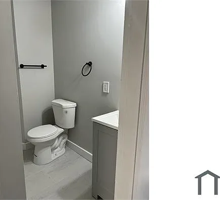 1002 Appleton St — Photo 13