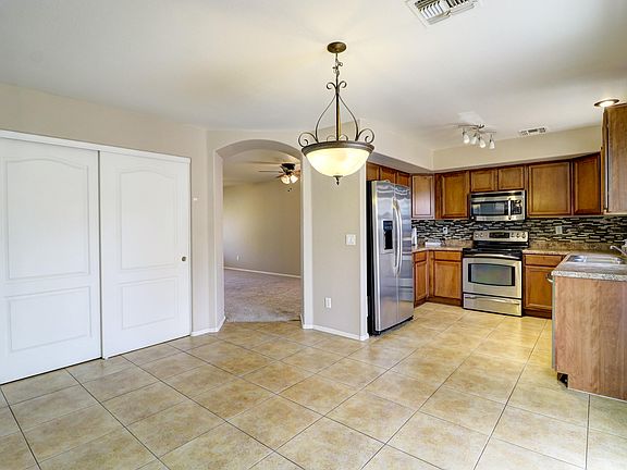 4th image of 1294 W Jersey Way