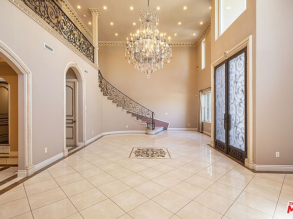 2nd image of 5117 Rubio Ave