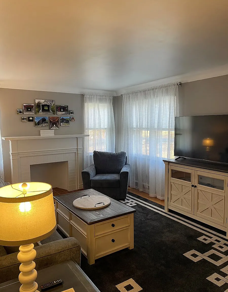 1 bed, 940 sqft, $1,500 — Photo 3