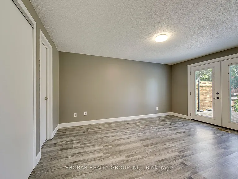 547 Conway Ct — Photo 13