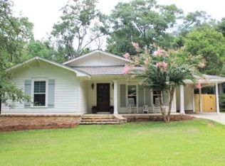 211 Pecan Ave, Fairhope, AL 36532