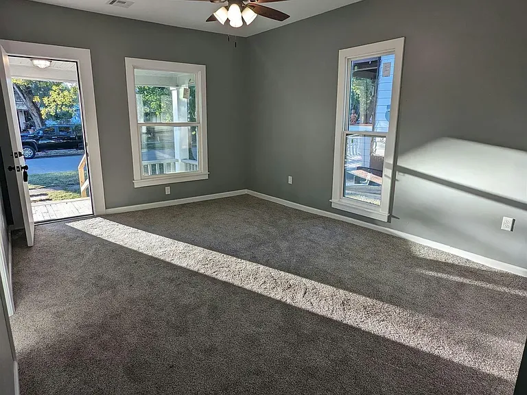 412 Constitution St — Photo 5
