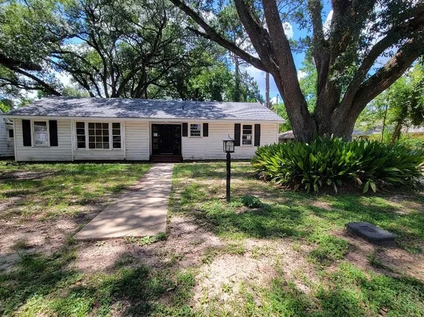 3318 Halsey St, Alexandria, LA 71301