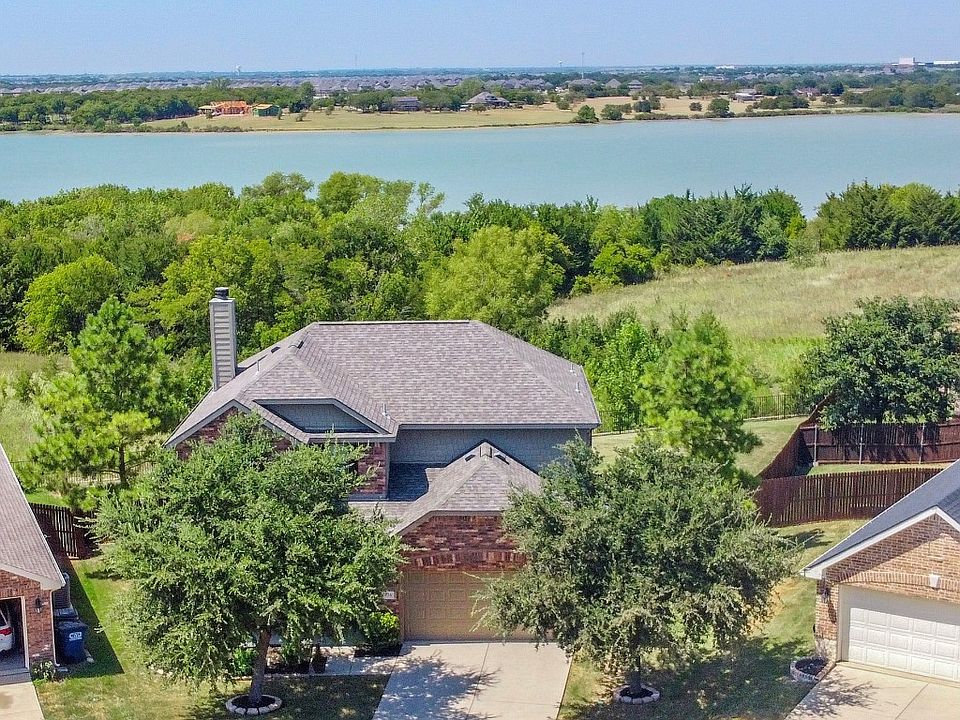 1st image of 2836 Crescent Lake Dr