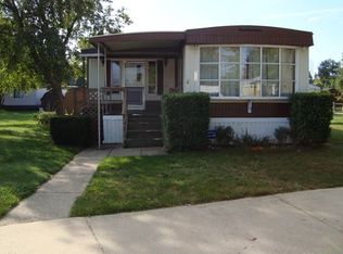 512 S Kippen Dr SE, Grand Rapids, MI 49548