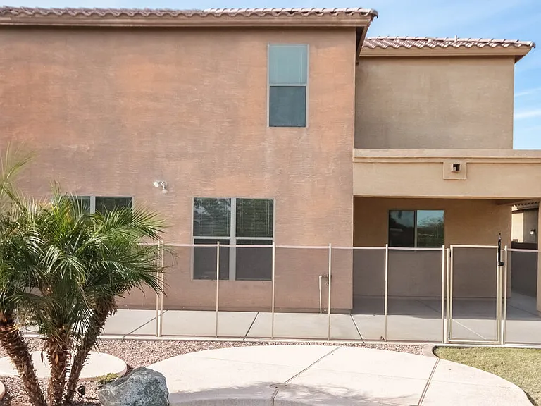 6303 S 43rd Dr — Photo 15