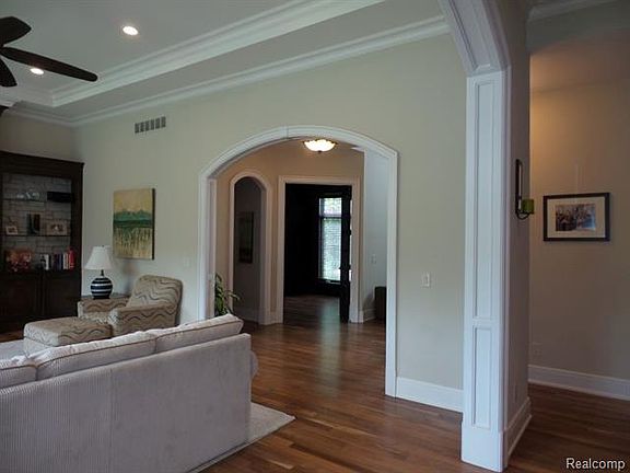 4th image of 13786 Emrick Dr