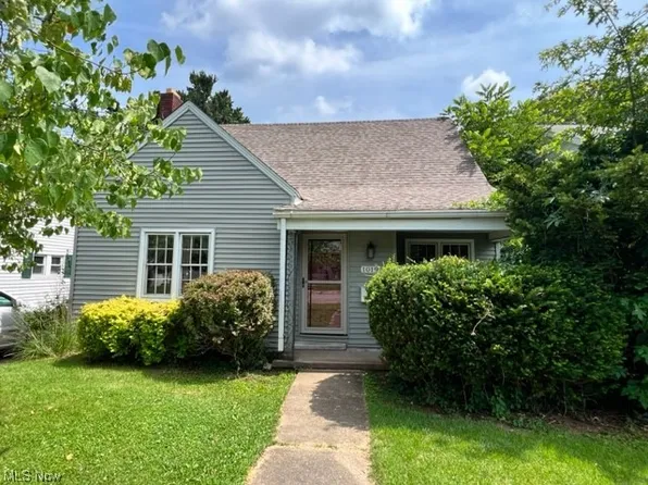1019 Lakeview Dr, Parkersburg, WV 26104