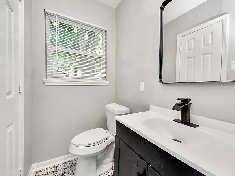 710 Canary Cir — Photo 10