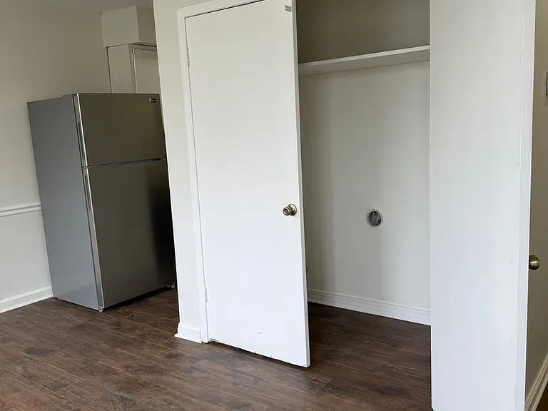8 Davidfield Cv — Photo 3