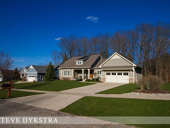 4th image of 4774 Firefly Dr NE