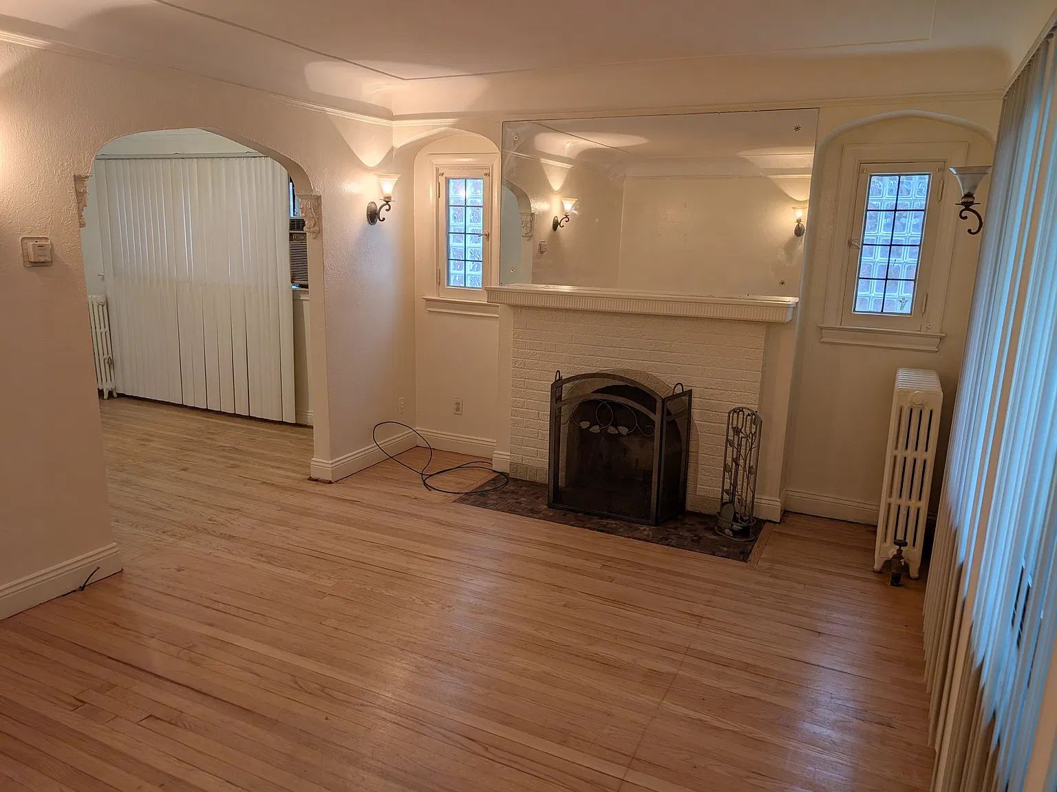2 bed, 1000 sqft, $1,100 — Photo 2