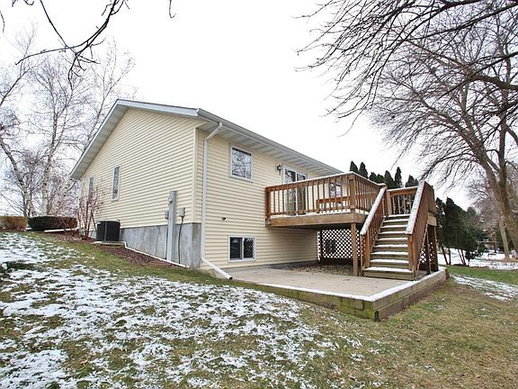 3rd image of 414 Janet Ln
