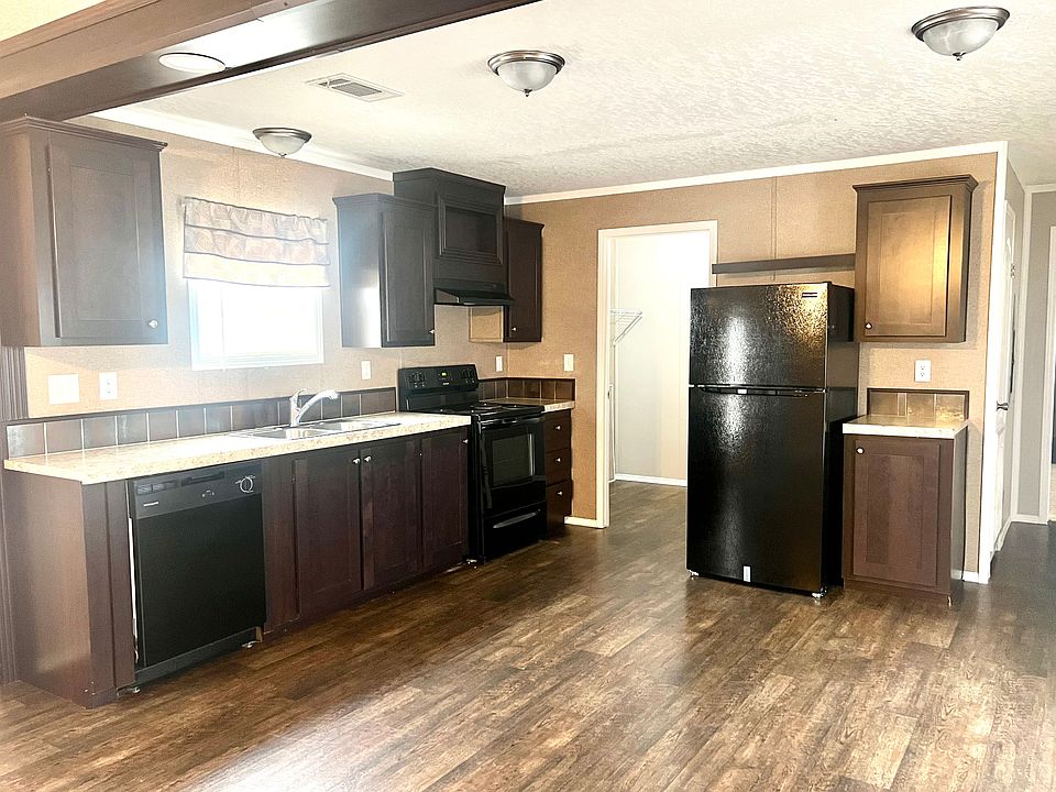 1st image of 209 Fleetwood Dr