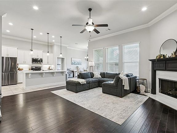 3rd image of 4704 Trial Dr