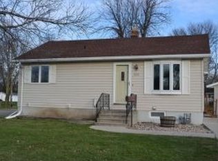 329 Wilson Ave, Fond Du Lac, WI 54935