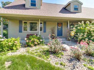 13821 Rengel Dr, Bloomington, IL 61705