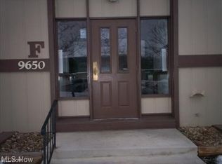 9650 Cove Dr #6F, North Royalton, OH 44133