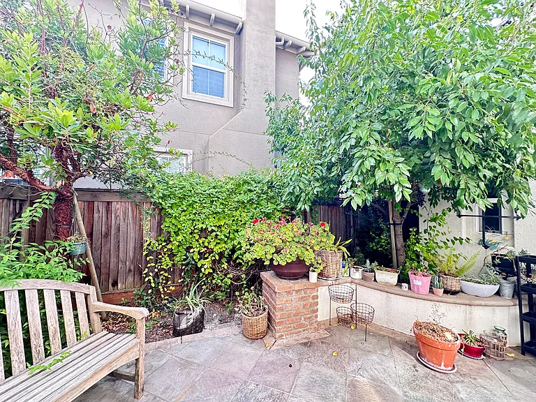 133 Angora Ct — Photo 30
