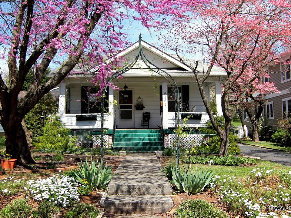 For Sale: 2461 Montvale Road SW, Roanoke, Virginia 24015