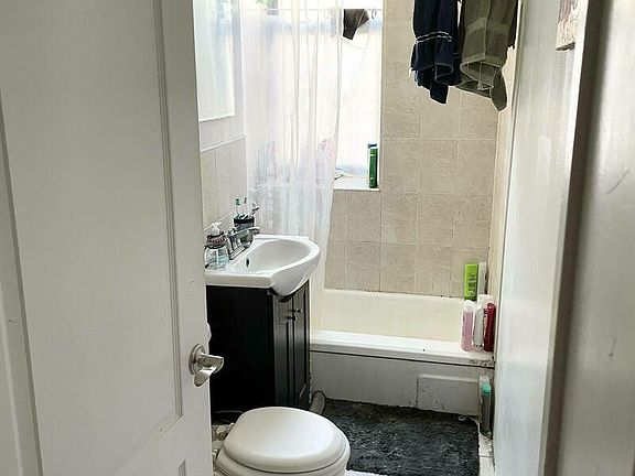 4th image of 585 E 21st St #Aah