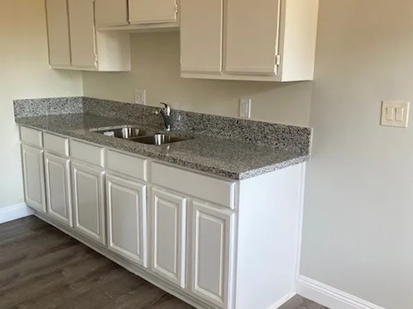 936 N Washington Pl, Long Beach, CA 90813