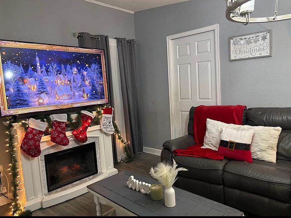 1st image of 4013 Canary Palm Cir