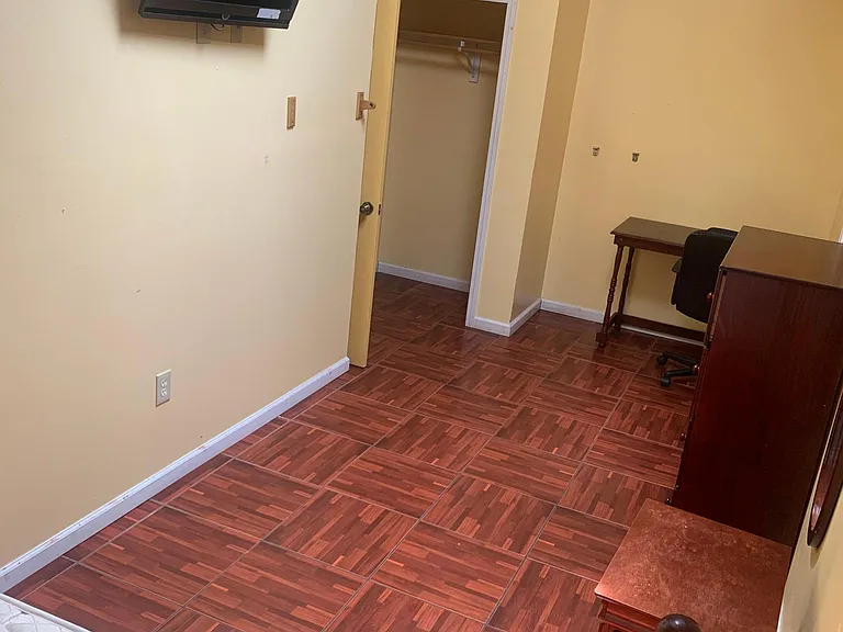 33 Seminary Ave — Photo 10