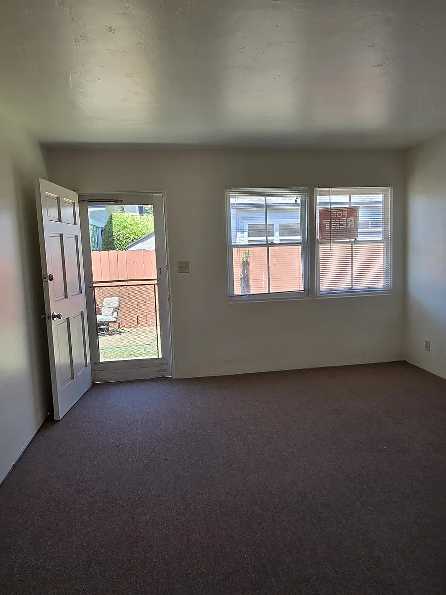 Building Photo - 4823 Brighton Ave