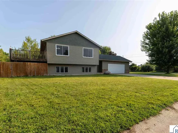 112 Parkside St, Mankato, MN 56001