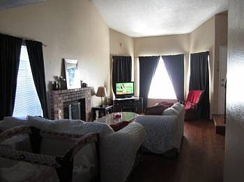 3rd image of 3560 Binghamton Dr