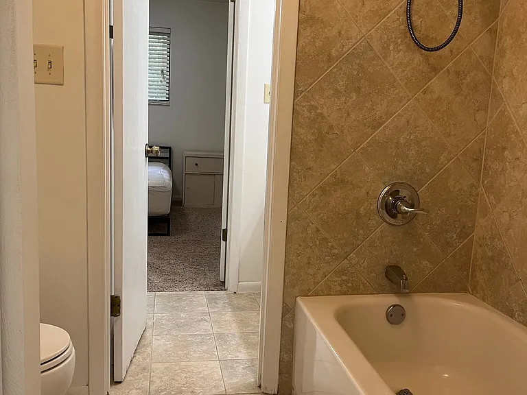 1432 SW 25th Pl — Photo 19