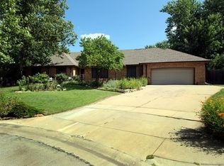 2340 N Addison Cir, Wichita, KS 67226