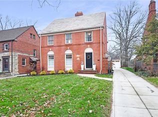 3757 Hillbrook Rd, University Heights, OH 44118