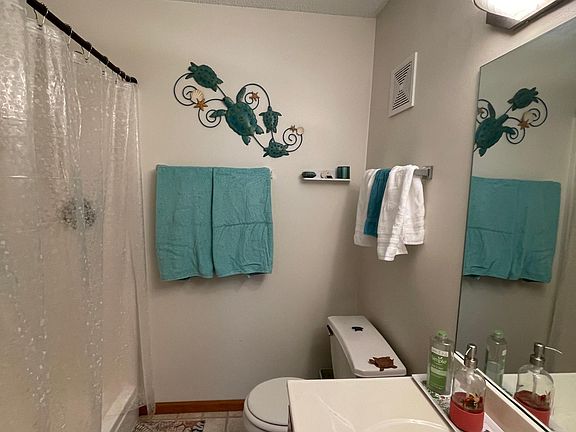 4th image of 60 Cherry Ct APT 1