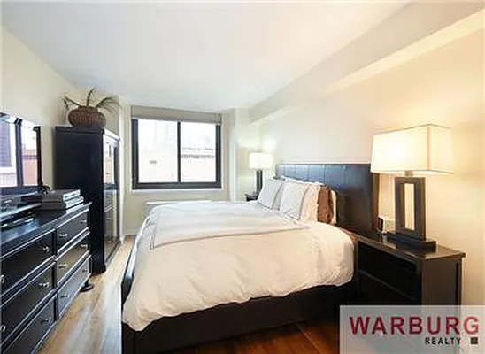 Sold by Warburg | media 14