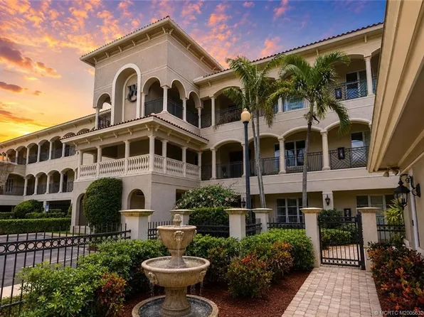 952 SE Willoughby Trce, Stuart, FL 34997