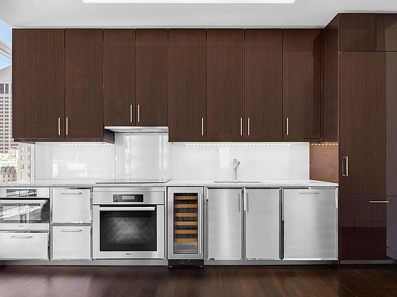 5th image of 20 W 53rd St #24C