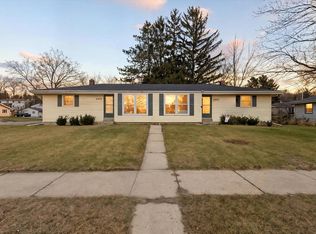 2805-2807 Mohican Rd, Janesville, WI 53545