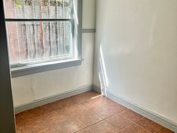 5th image of 335 S Rampart Blvd #109