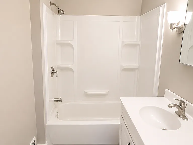1462 Parkhill Rd — Photo 6