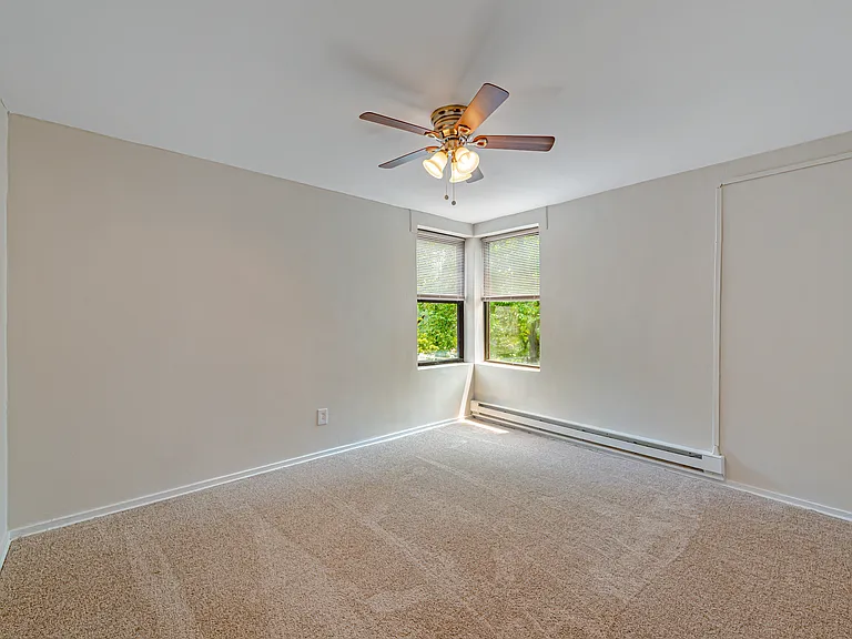 Palm Garden Apartments — Photo 12