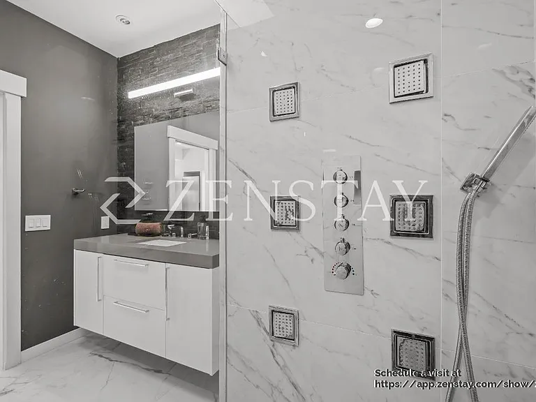 Top floor suite bathroom