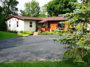 54 Valley Dr, Pataskala, OH 43062