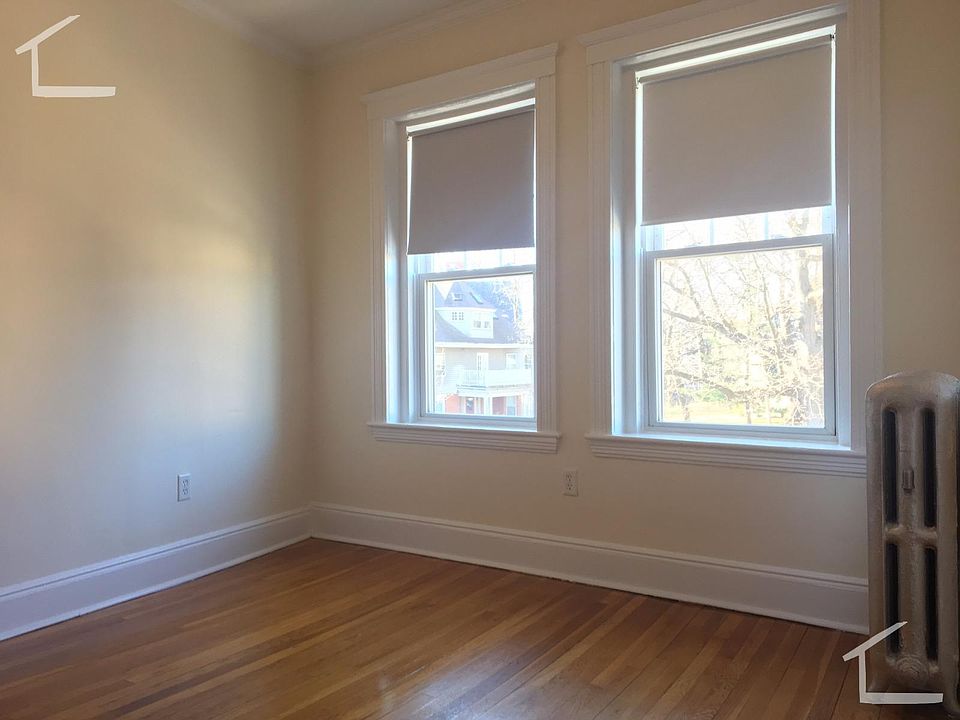 2nd image of 115 Kilsyth Rd #10YW