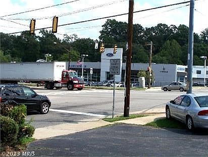 4th image of 2401 Fairhaven Ave